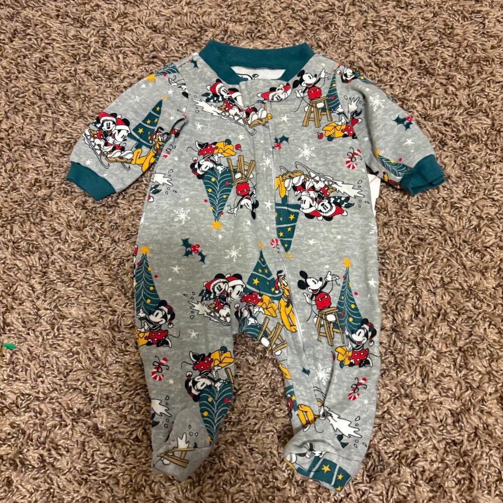 Disney Classic Mickey Christmas Footed Sleeper Pajamas Newborn Gray Zip Front